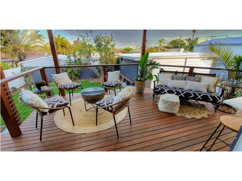 11 Cavanaugh St, Wynnum West QLD 4178