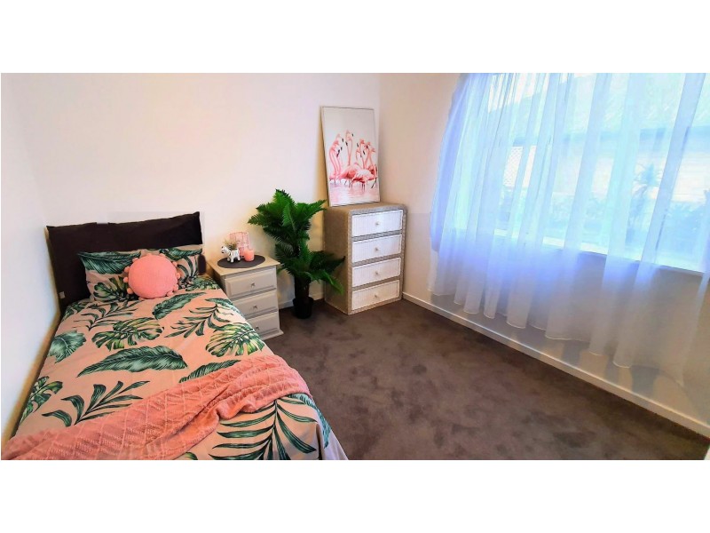 11 Cavanaugh St, Wynnum West QLD 4178