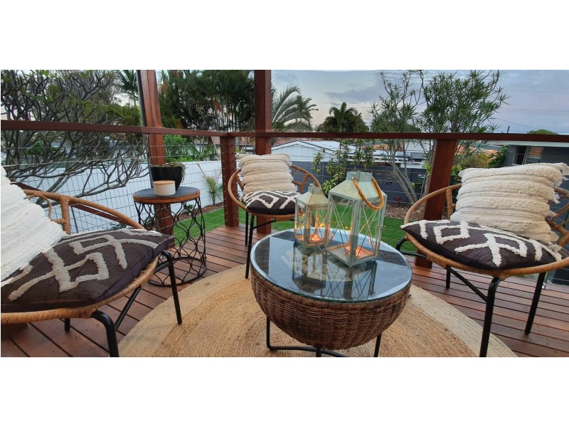 11 Cavanaugh St, Wynnum West QLD 4178