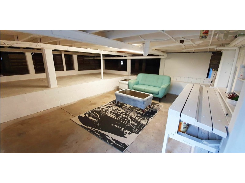 11 Cavanaugh St, Wynnum West QLD 4178