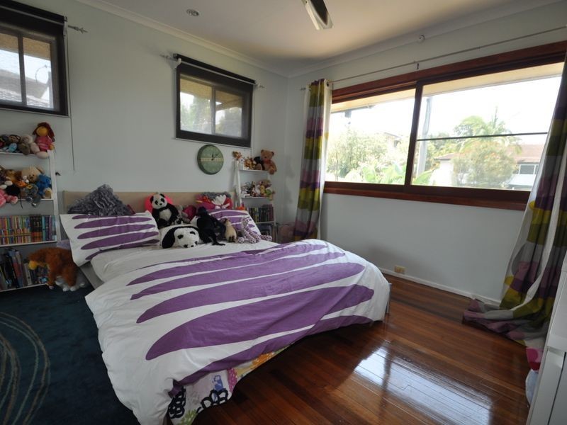 23 Yaringa St, Manly West QLD 4179