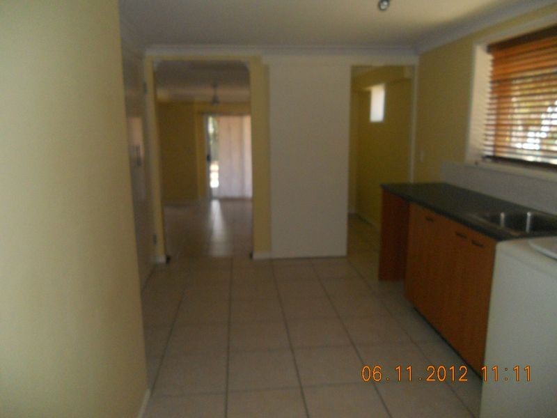 18 Herswell Ave, Wynnum West QLD 4178