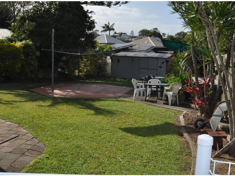 174 Cambridge Parade, Manly QLD 4179