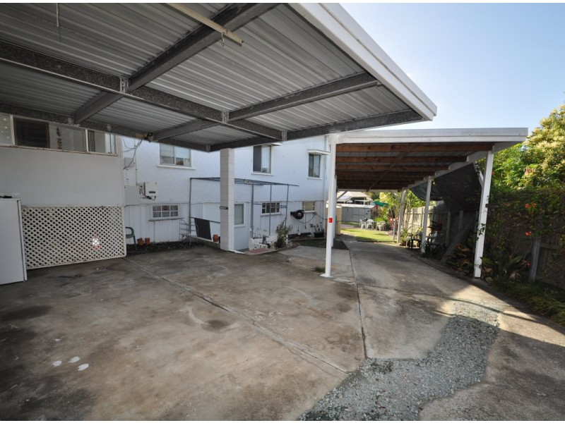 174 Cambridge Parade, Manly QLD 4179