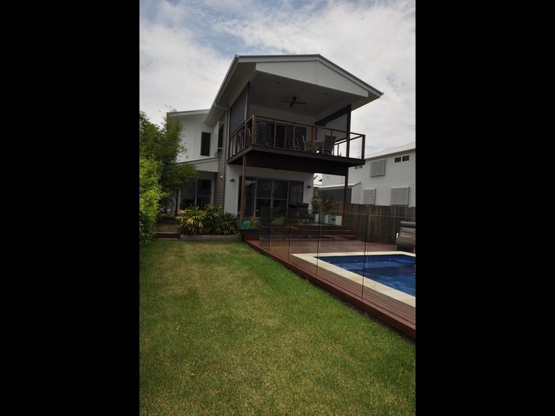 96 Stratton Tce, Manly QLD 4179