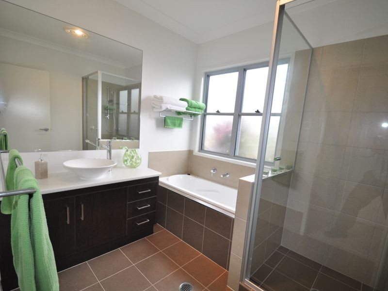 96 Stratton Tce, Manly QLD 4179