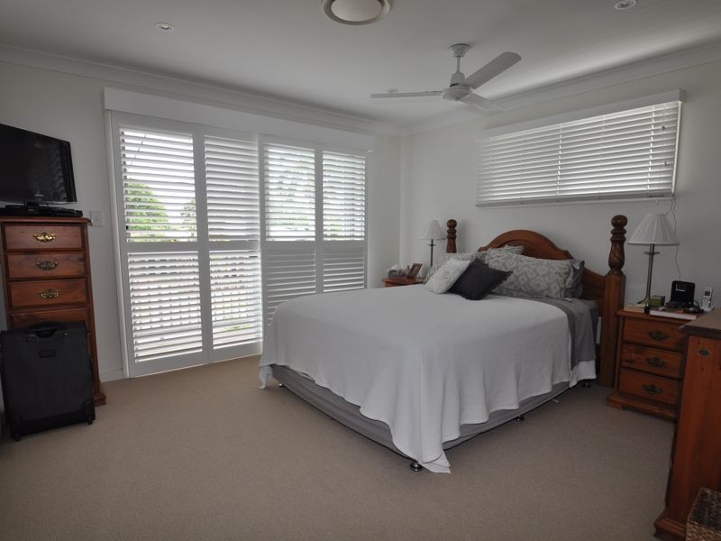 73 Richard St, Lota QLD 4179