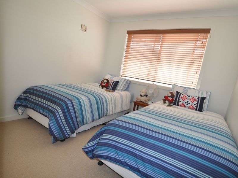 73 Richard St, Lota QLD 4179