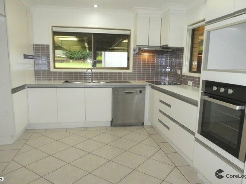 16 Dawn Crescent, Thornlands QLD 4164