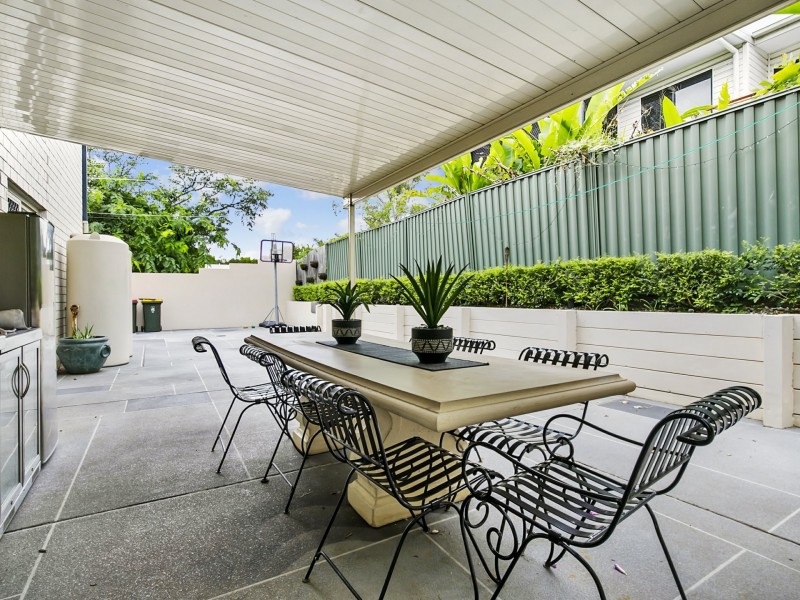 4 Ulagree Street, Wynnum West QLD 4178