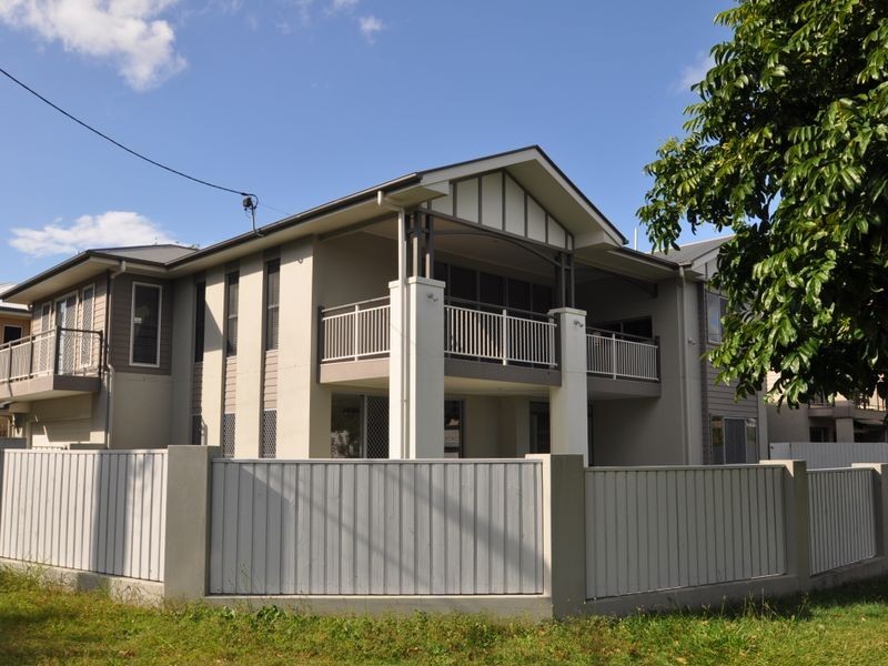 71 Moreton Ave, Wynnum QLD 4178