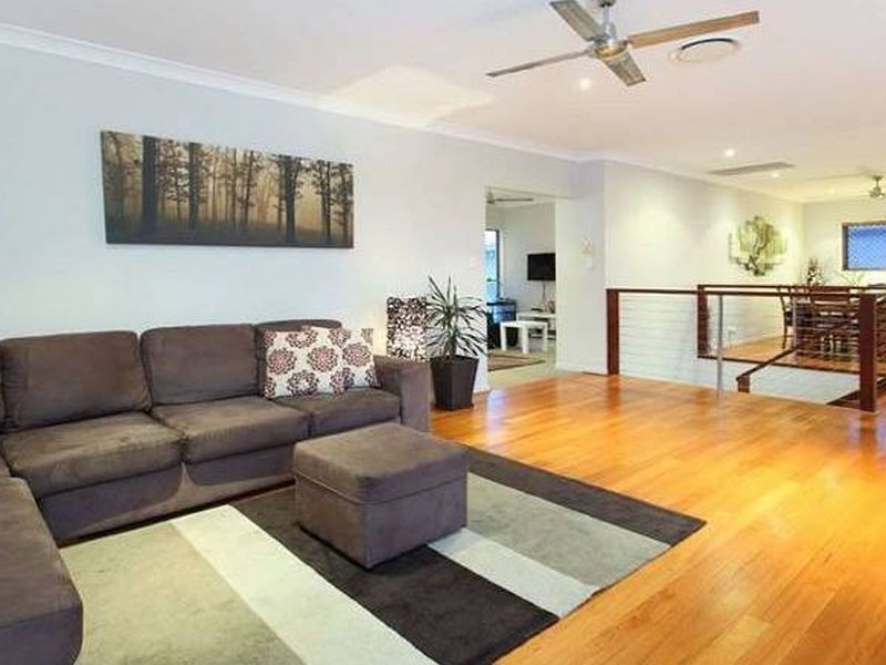 71 Moreton Ave, Wynnum QLD 4178
