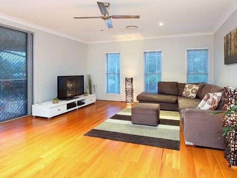 71 Moreton Ave, Wynnum QLD 4178
