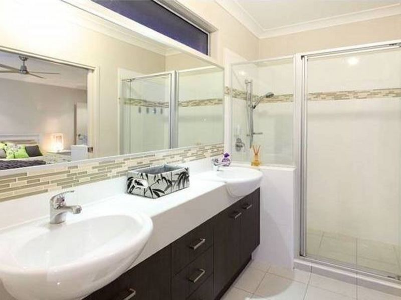 71 Moreton Ave, Wynnum QLD 4178