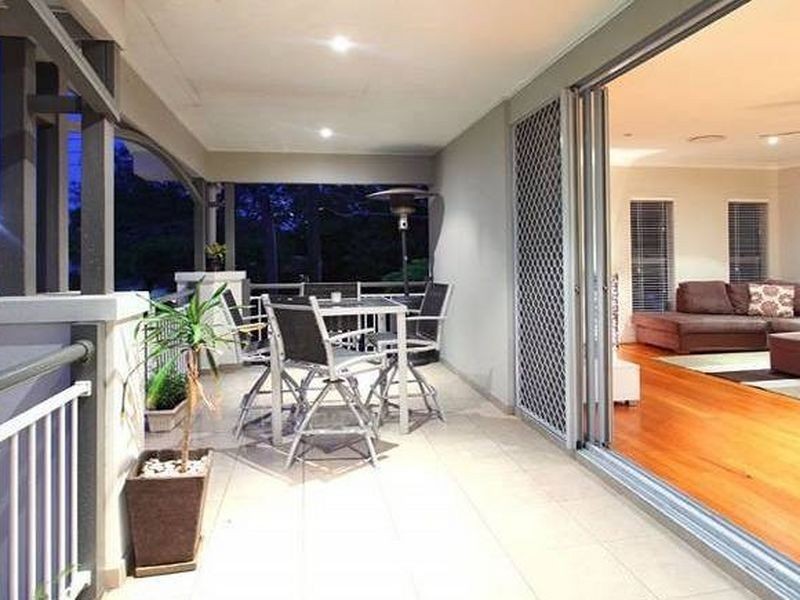 71 Moreton Ave, Wynnum QLD 4178
