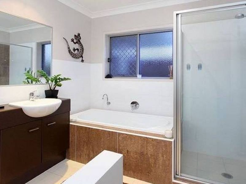 71 Moreton Ave, Wynnum QLD 4178