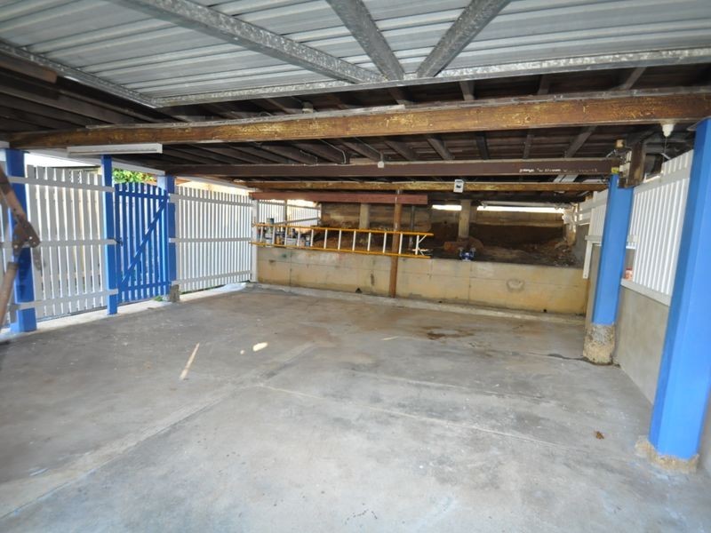 307 Whites Rd, Lota QLD 4179