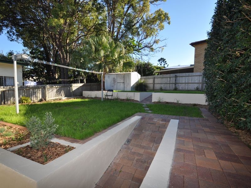307 Whites Rd, Lota QLD 4179