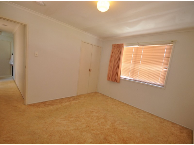 12 Whites Road, Manly West QLD 4179