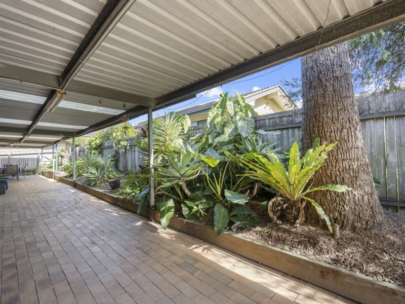 33 Gateway Street, Wynnum West QLD 4178