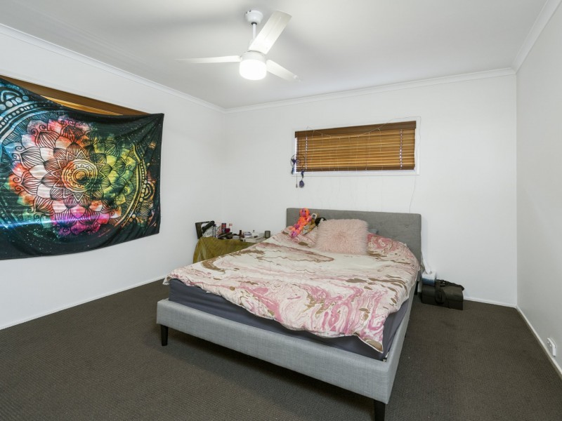 33 Gateway Street, Wynnum West QLD 4178