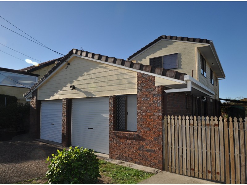 12 Whites Road, Manly West QLD 4179