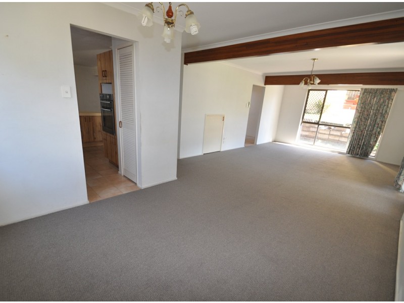 12 Whites Road, Manly West QLD 4179