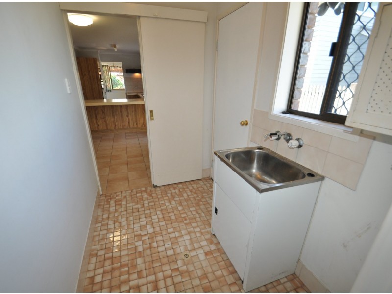 12 Whites Road, Manly West QLD 4179