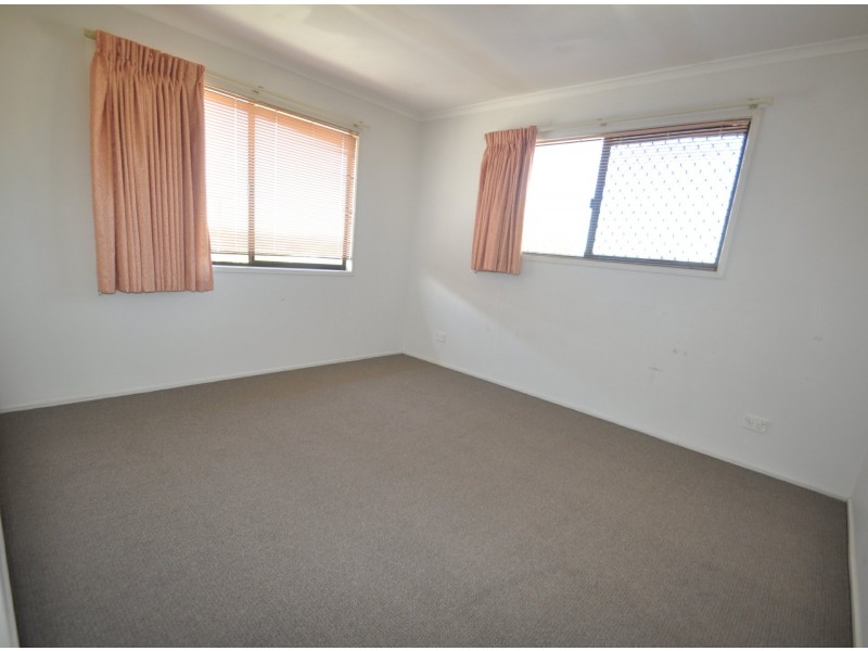 12 Whites Road, Manly West QLD 4179