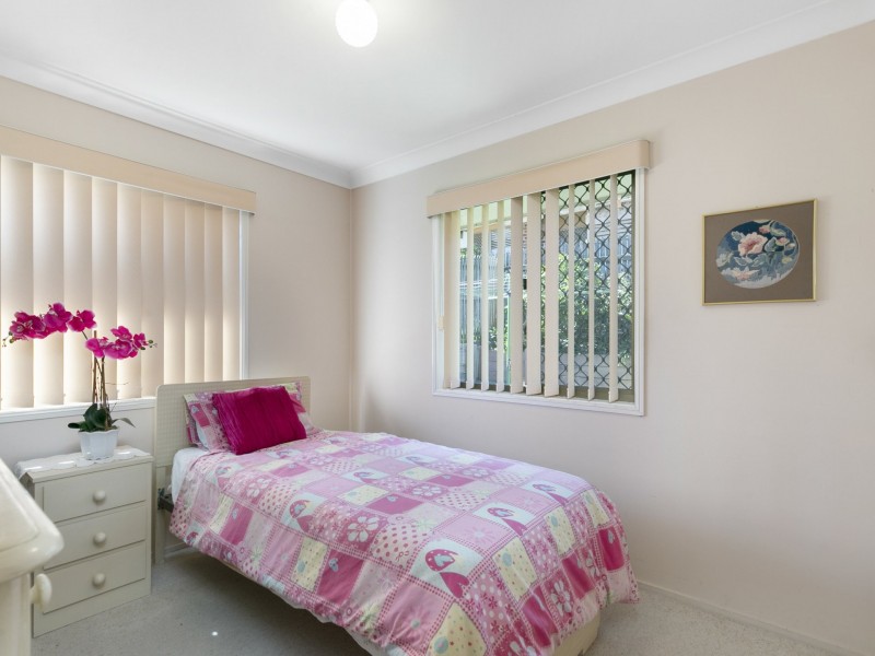 16 Plaza St, Wynnum West QLD 4178