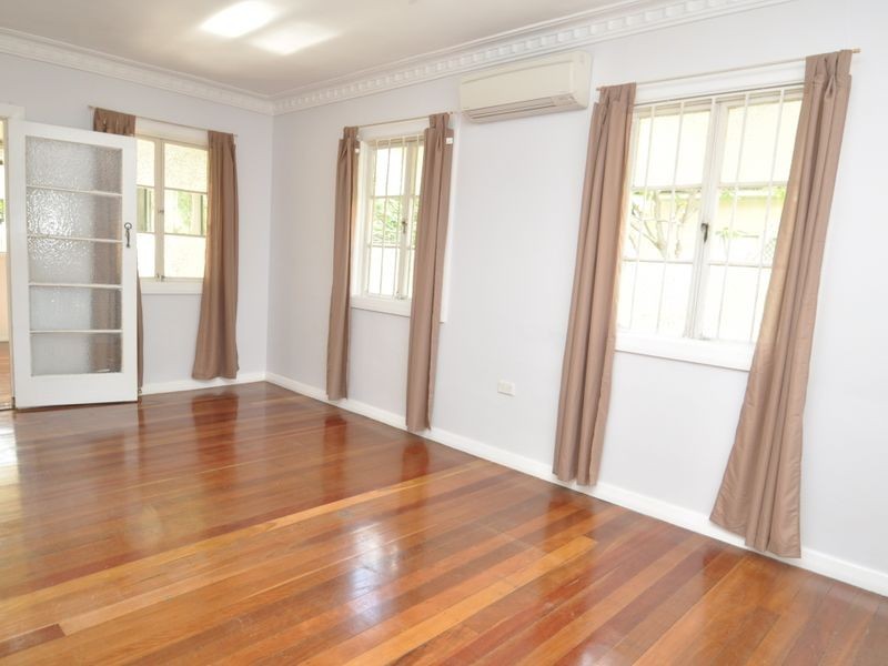 41 Seabreeze Rd, Manly West QLD 4179
