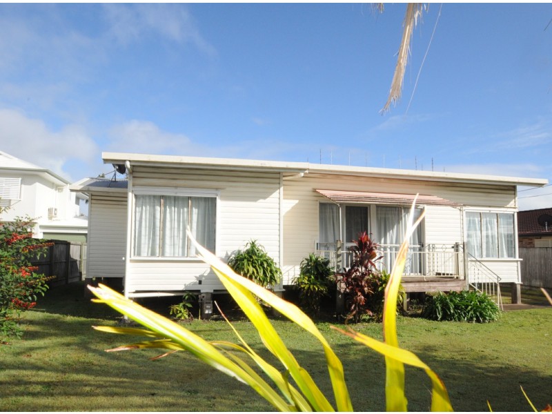 11 Drayton Tce, Wynnum QLD 4178