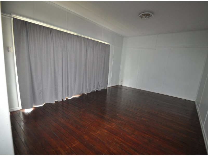 11 Drayton Tce, Wynnum QLD 4178