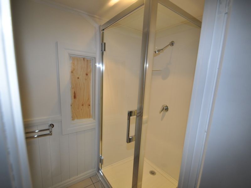 45 Benalla Street, Manly QLD 4179