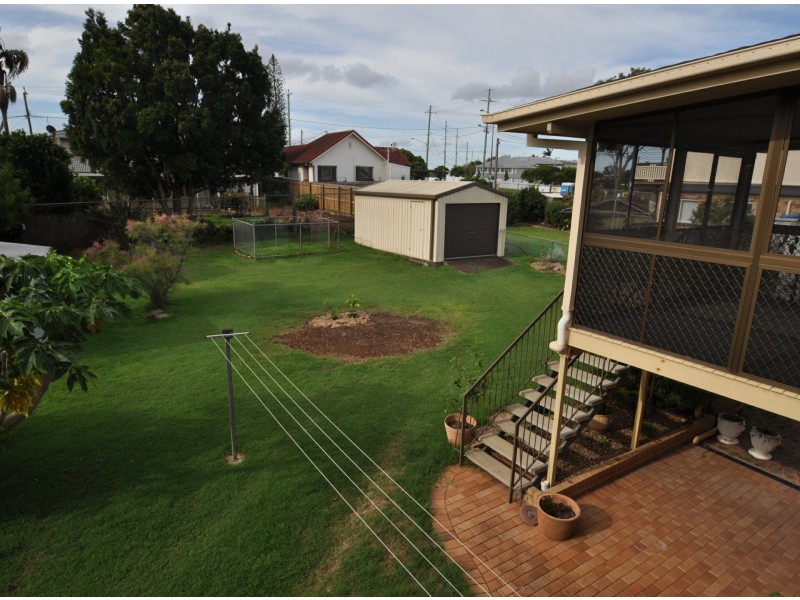 9 Montrose Pde, Wynnum West QLD 4178