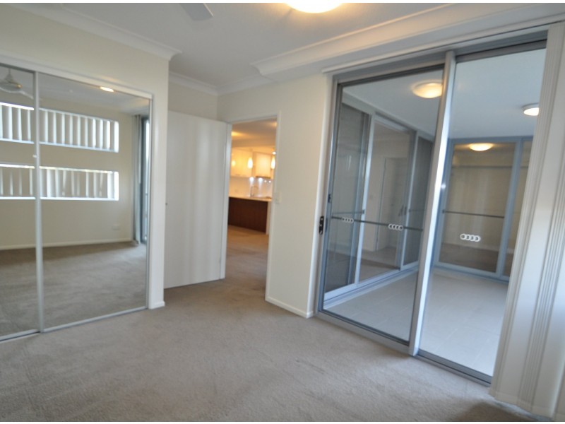 2/65 Ronald Street, Wynnum QLD 4178