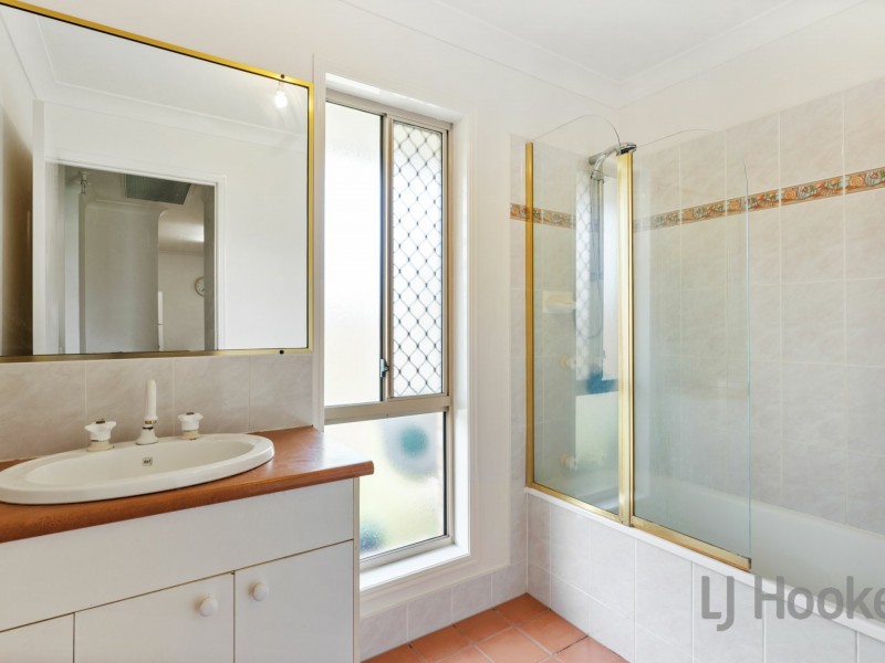 7 Virginia Place, Wynnum West QLD 4178