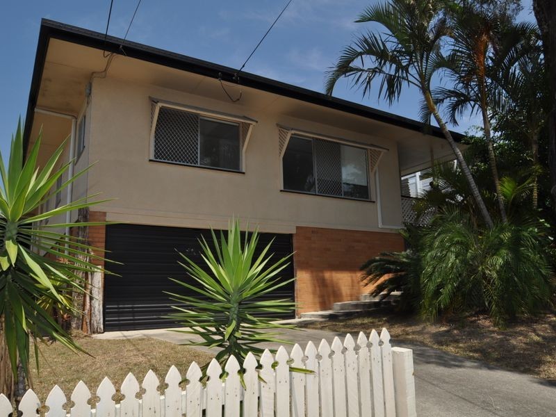 187 McIlwratih Ave, Norman Park QLD 4170