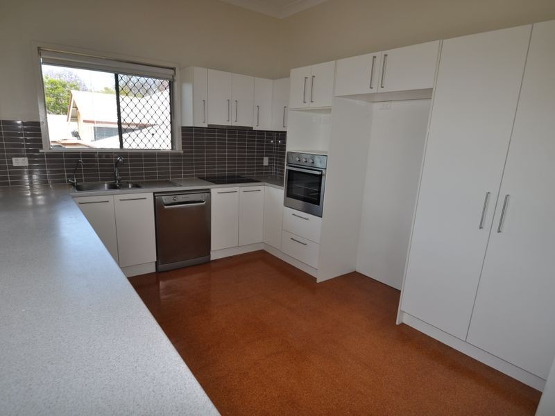 187 McIlwratih Ave, Norman Park QLD 4170