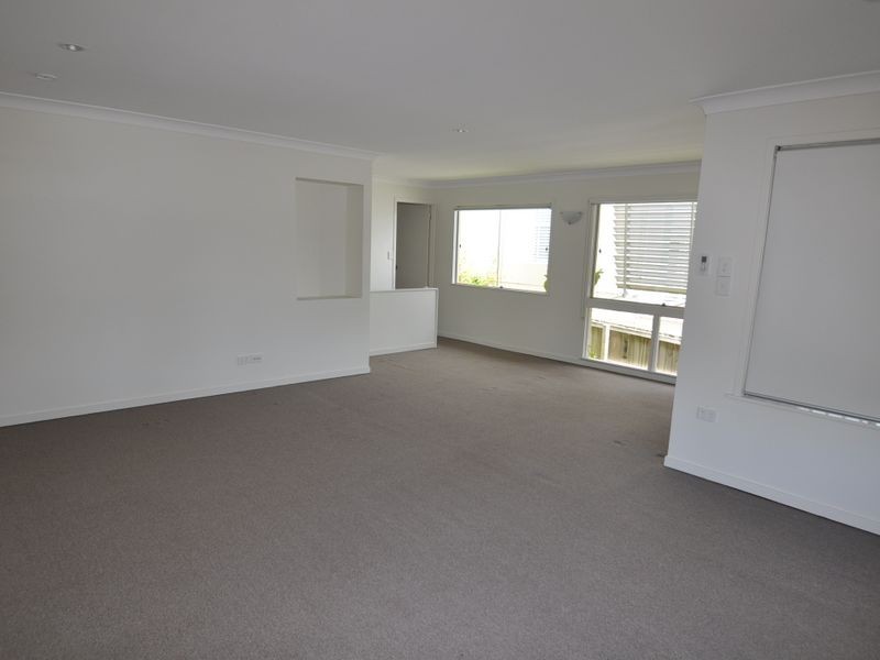 187 McIlwratih Ave, Norman Park QLD 4170