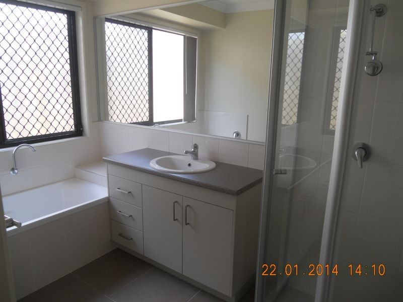 3 Claymeade St, Wynnum QLD 4178