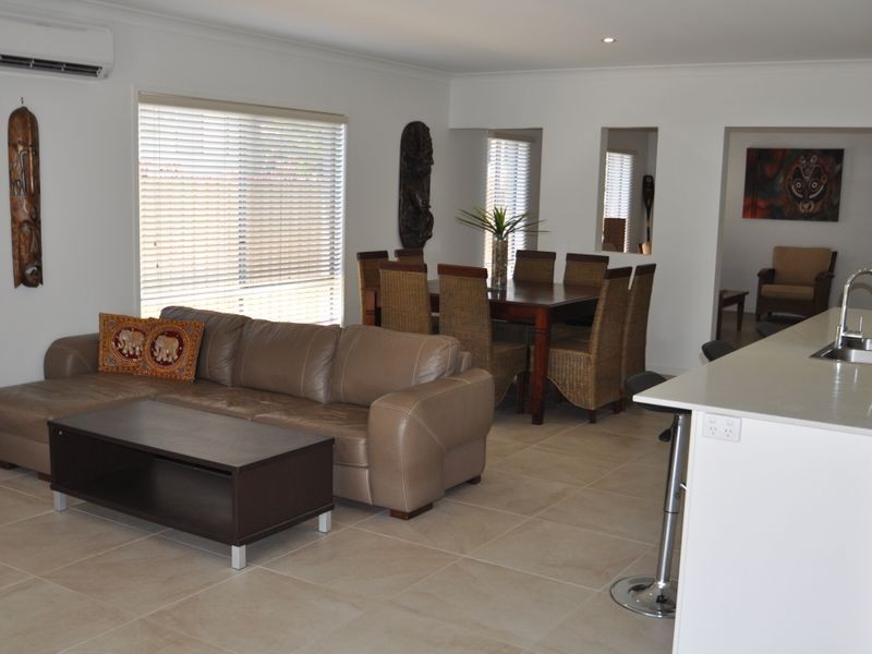 21 Cedar Street, Wynnum QLD 4178