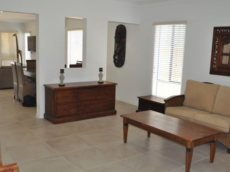 21 Cedar Street, Wynnum QLD 4178