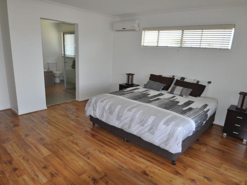 21 Cedar Street, Wynnum QLD 4178