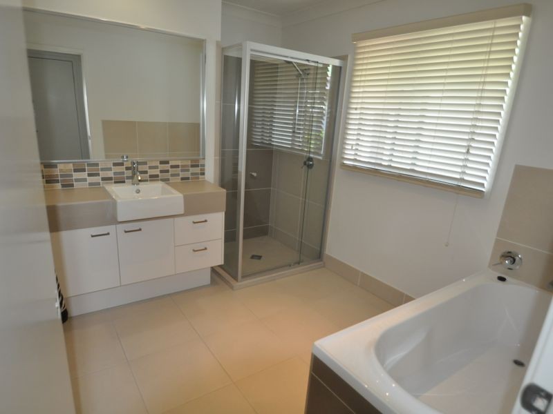 21 Cedar Street, Wynnum QLD 4178