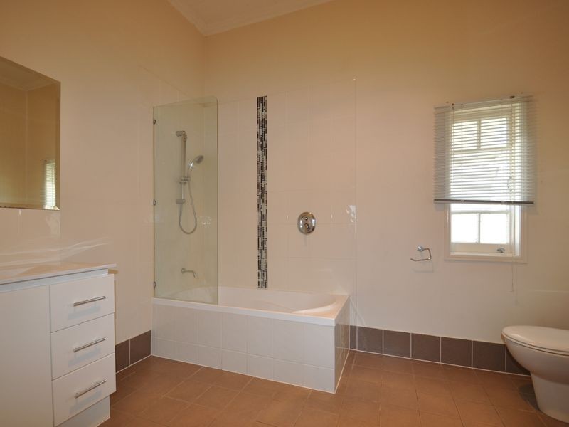 2/24 Bride Street, Wynnum QLD 4178
