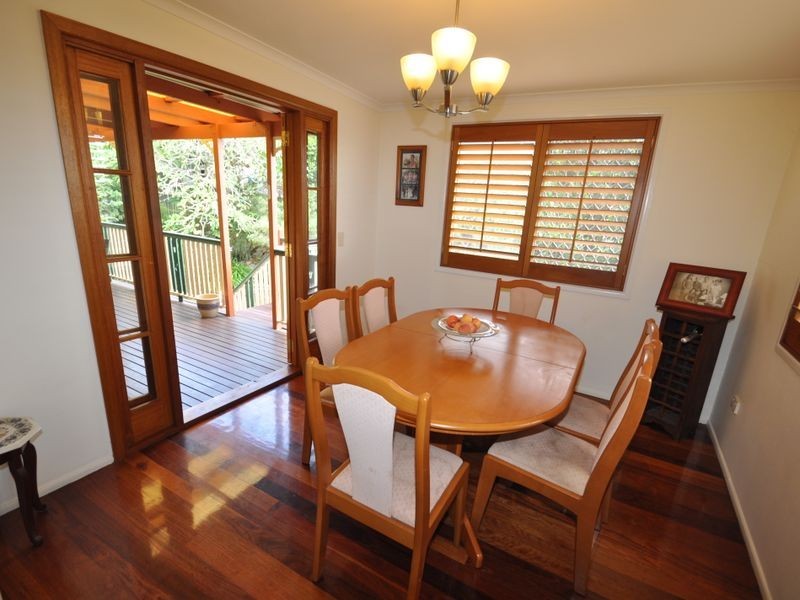 6 Yaringa St, Manly West QLD 4179