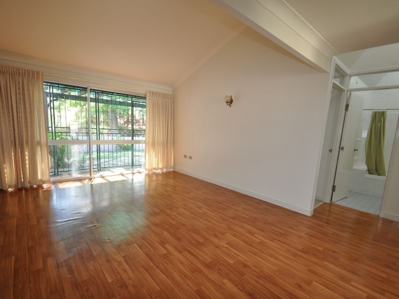 3/10 Preston Road, Manly QLD 4179