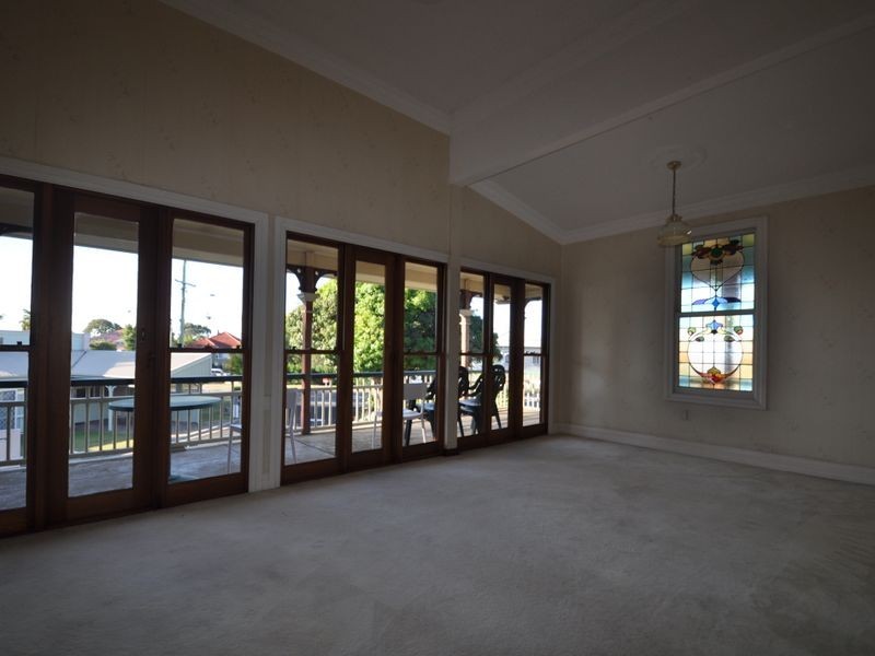 10 Preston Road, Manly QLD 4179