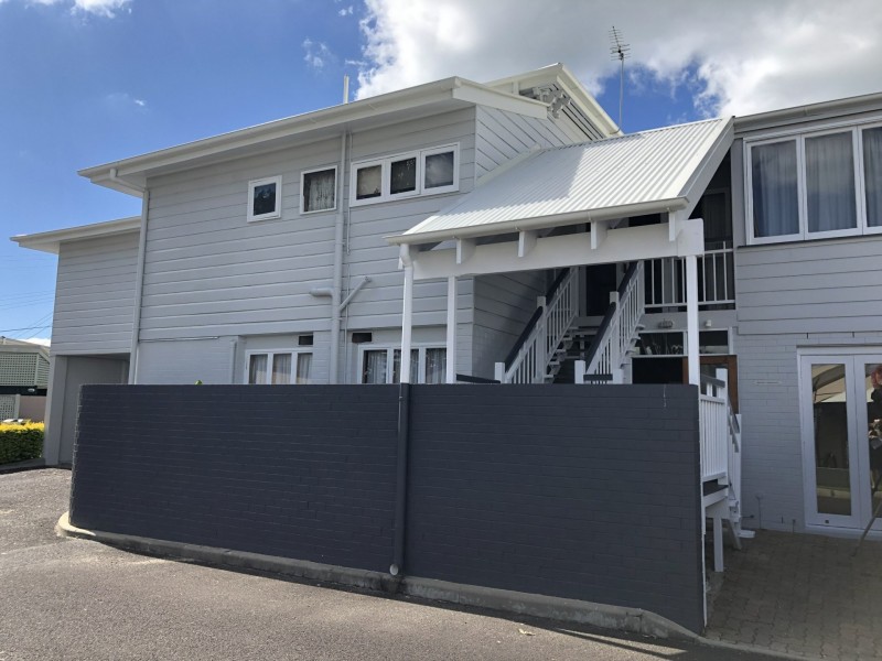 10 Preston Road, Manly QLD 4179